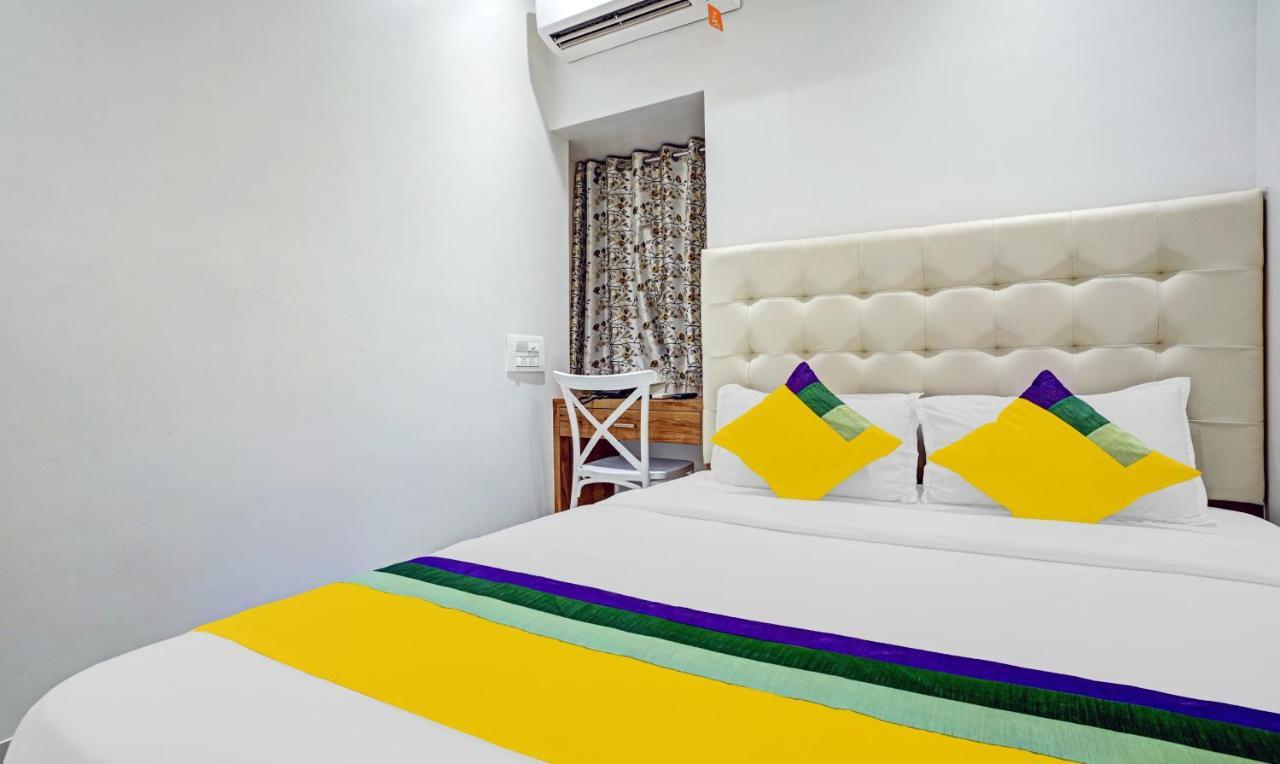 Itsy Hotels Heraa International Мумбаи Экстерьер фото