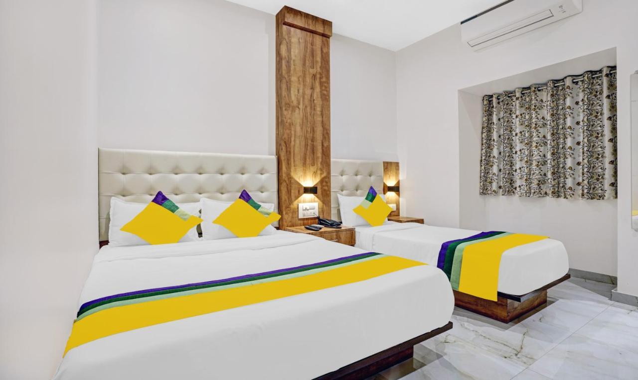 Itsy Hotels Heraa International Мумбаи Экстерьер фото