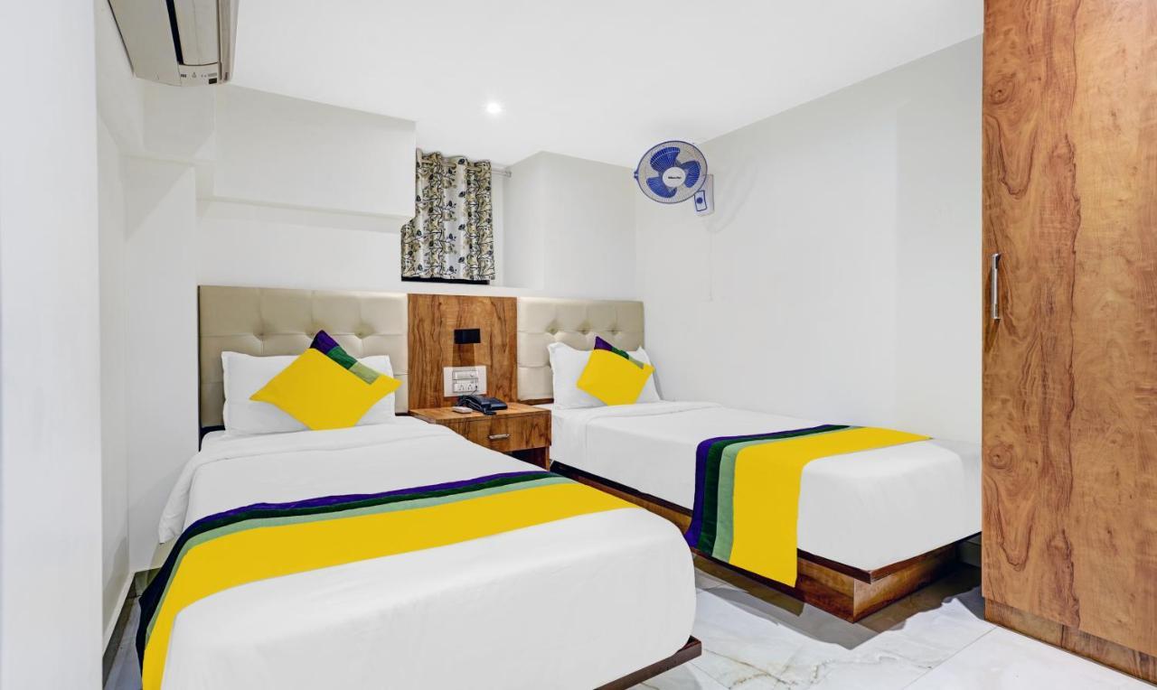 Itsy Hotels Heraa International Мумбаи Экстерьер фото